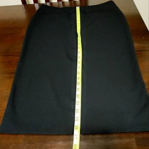 Solid Black Midi Pencil Skirt by Investments Size 8S